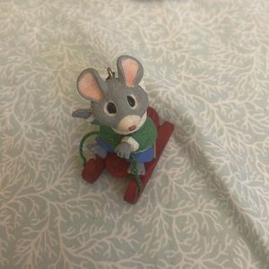 Hallmark Ornament 1991 Look out below in EUC.  NO box.